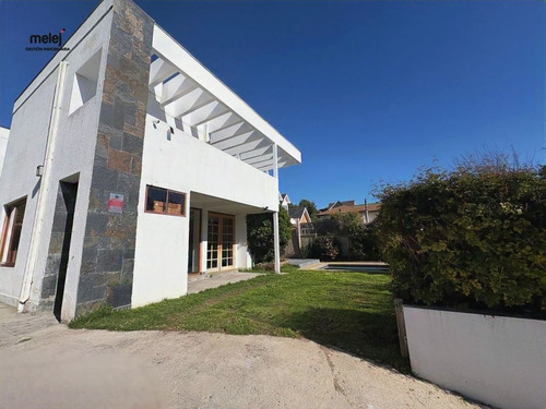 Casa Estilo Mediterráneo Sector Residencial Concón