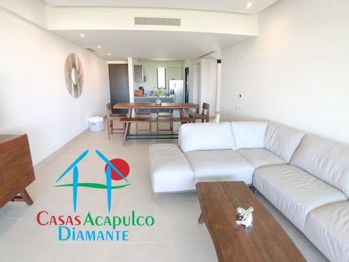 Cad La Isla Gran Caimán 604. Terraza Con Vista A Los Jardines Y Albercas