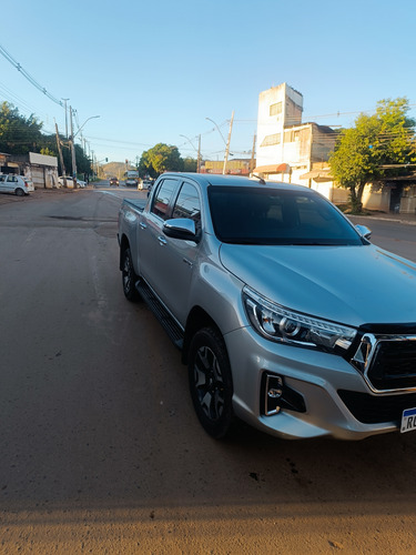Toyota Hilux 2.8 Tdi Srx Cab. Dupla 4x4 Aut. 4p