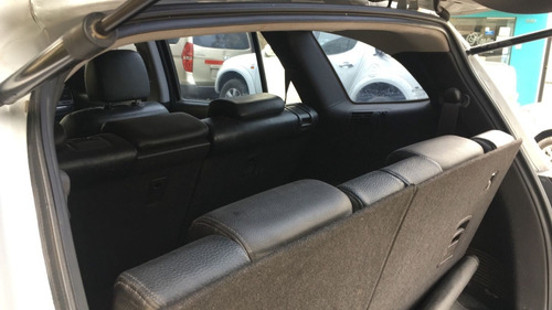 Imagen 6 de 8 de Hyundai Santa Fe 2.2 Gls 7as Crdi 6mt 4wd Pedyautos