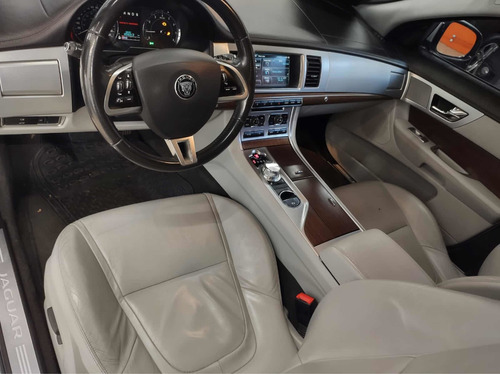 Imagen 9 de 14 de Jaguar Xf 2.0 Turbo Luxury