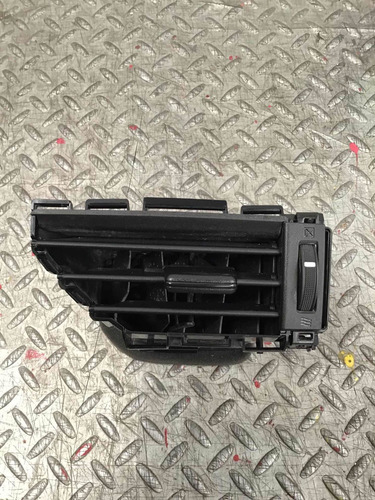 Rejilla Izq Swift 1.2 Cvt Automático 2018/2022 (Usado)