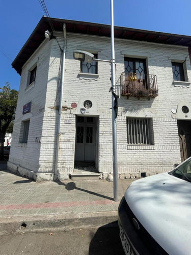 Hermosa Y Amplia Casa En Excelente Ubicación
