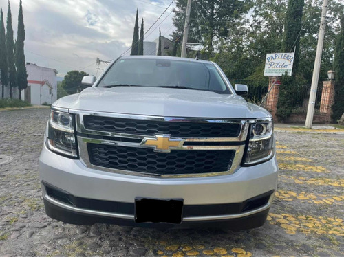 Imagen 2 de 11 de Chevrolet Suburban 5.3 Lt V8 Piel 2da Cubo At 2015