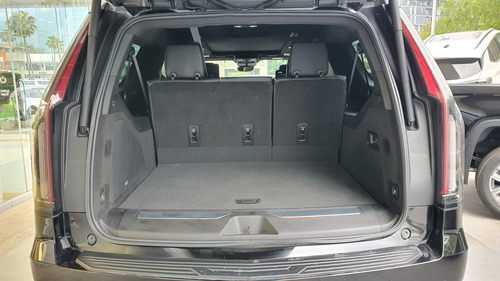Cadillac Escalade Esv (version Larga) 2023