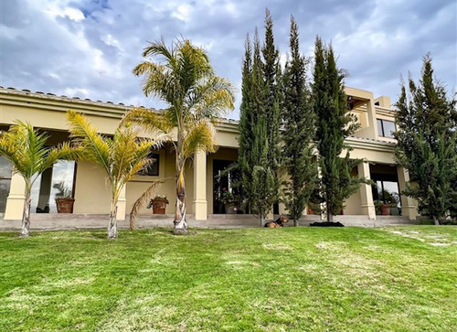 Hermosa Y De Un Diseño Único Esta Casa En Venta En Nogales 