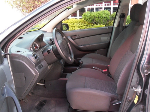 Imagen 9 de 15 de Chevrolet Aveo 1.6 Lt Mt Sedán 2016