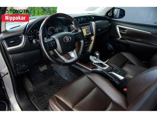 Imagem 2 de 5 de Toyota Hilux Sw4