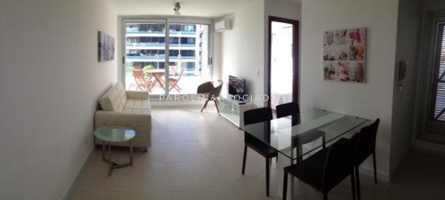 Apartamento En Alquiler Anual Con Parrillero Propio, Zona De Península - Ref: 3843