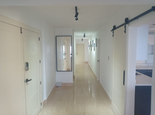 Alquilo Apartamento Con Vista Al Mar En El Malecón De Santo Domingo Amueblado