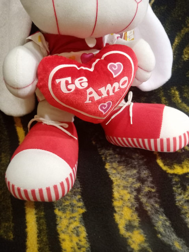 Peluche Coneja Orejona Temblorosa - Dice Un Par De Frases (Usado)