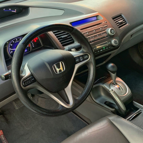 Imagem 4 de 13 de Honda Civic 1.8 Lxs Aut Câmbio Borboleta