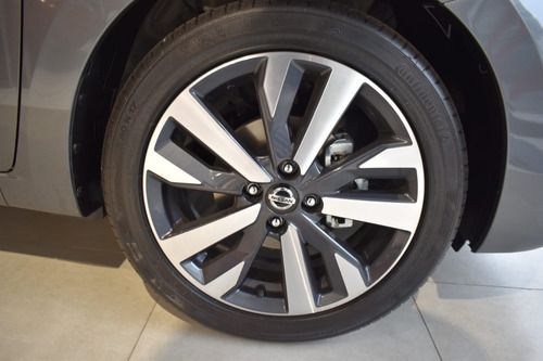 Imagen 3 de 25 de Nissan Versa Exclusive Cvt Juan Carlos