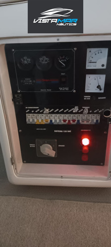 Lancha Carbrasmar 41 Pés Com Volvo D6 2015 (refit 2018)