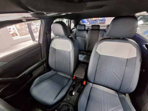 Volkswagen Nivus NIVUS OUTFIT 200 TSI AT G1