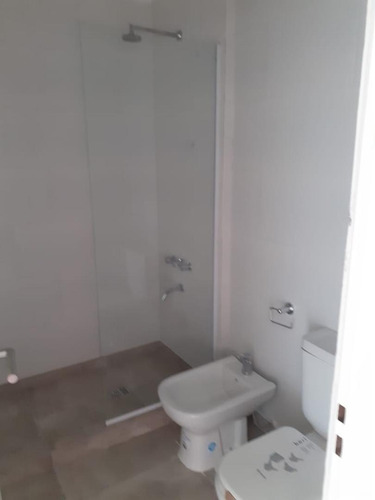 Imagen 14 de 30 de Venta Piso De 3 Amb C/ Cochera Y Terraza, En Castelar Norte