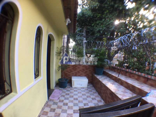 Casa De Rua À Venda, 3 Quartos, 1 Suíte, 2 Vagas, São Cristóvão - Rio De Janeiro/rj - 11249