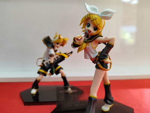 2 Figures Vocaloid - Kagamine Rin E Len (good Smile Company)