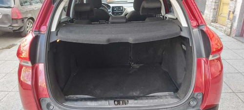Imagen 11 de 15 de Peugeot 2008 2016 1.6 Allure