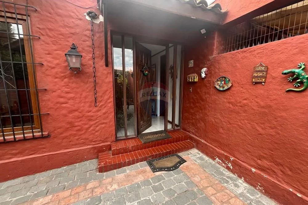 Imagen 5 de 24 de Preciosa Casa 4 Dormitorios, 3 Baños En Pasaje