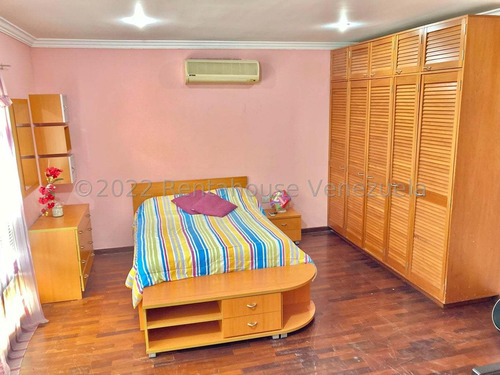 Casa En Venta 22-26314 En Urb Miranda