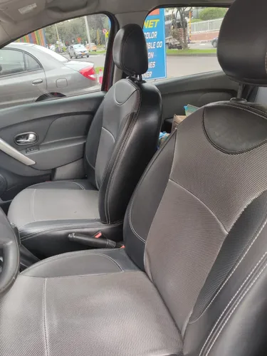 Renault Logan 1.6 Privilege / Intens