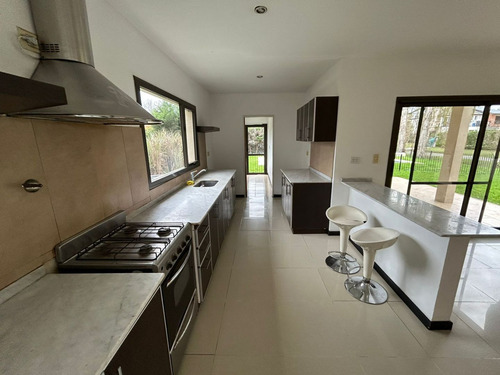 Casa Venta El Lauquen Club De Campo Canning 4 Ambientes