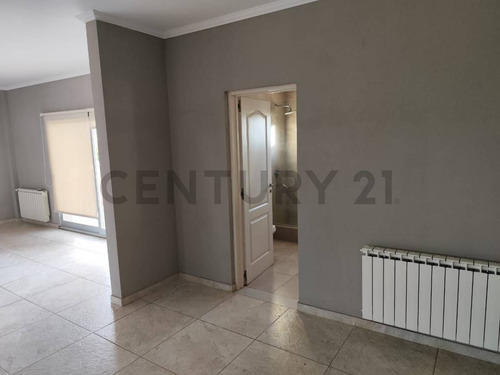 Venta Casa 5 Ambientes En Cruz Del Sur - San Vicente