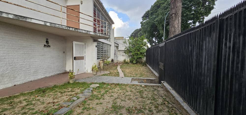 Casa Comercial En El Paraíso Avenida Loira