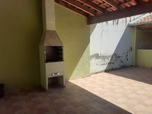 Imagem 12 de 15 de Casa De 02 Dormitórios(01 Suíte) A Venda, Próximo A Rod. Dutra, Aceita Financiamento, Permuta Por Apartamento Em Caçapava Ou São José - So0368