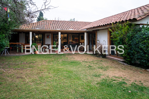 Casa Chilena Con Buena Conectividad
