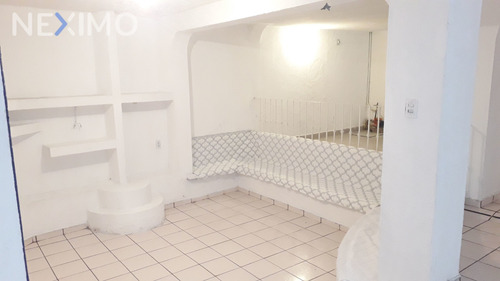 Imagen 3 de 15 de Casa En Venta En Centro Con 5 Recamaras, Queretaro