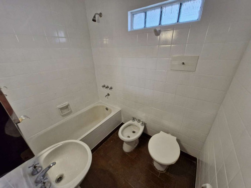Venta Consultorio Renovado Impecable