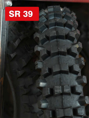 Cubierta Rinaldi 100/100-18 Sr 39 Trasera