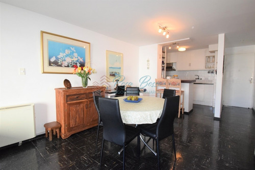 Apartamento Con Excelente Ubicación! - Ref: 2823
