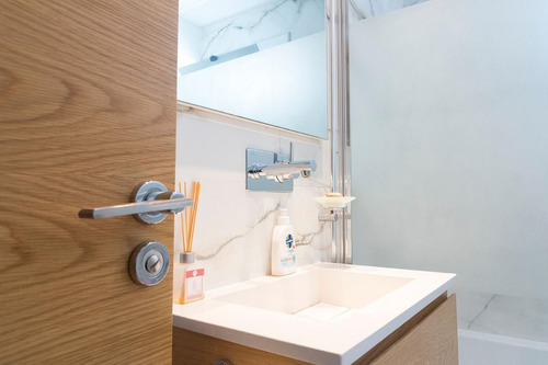 Imagen 10 de 30 de Departamento En Venta De Cuatro Ambientes, Haedo, Semi Piso, Excelente Estado.
