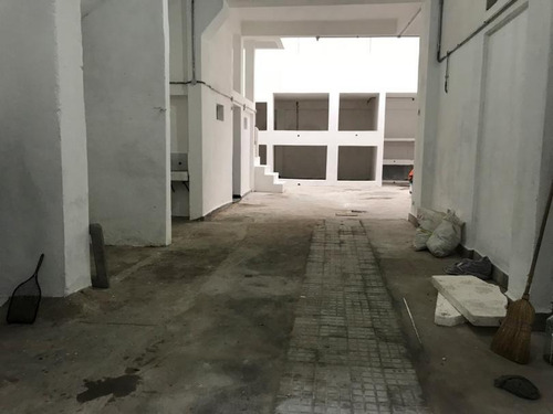 Venta O Alquiler Deposito 190 M2 Barrio Reus