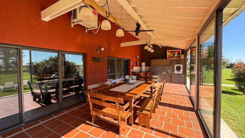 Casa En Venta En Carlos Keen La Catalina