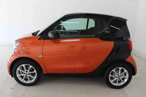 Imagen 2 de 11 de Smart Fortwo 2018 3 Cilindros