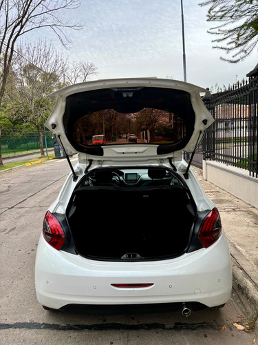 Peugeot 208 1.6 Allure