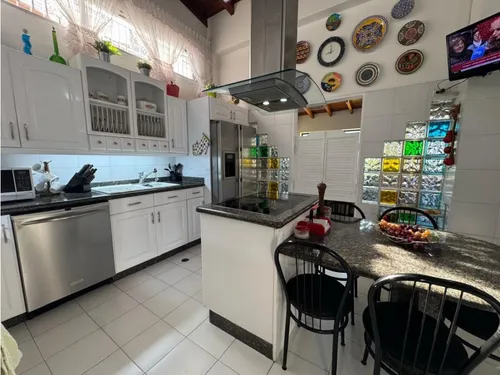 Vendo Casa 460m2 La Tahona 5098