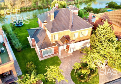 Casa Al Lago En Venta 4 Dormitorios En Las Glorietas, Nordelta