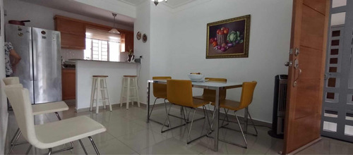 Se Vende Primer Piso Con Patio En Don Honorio
