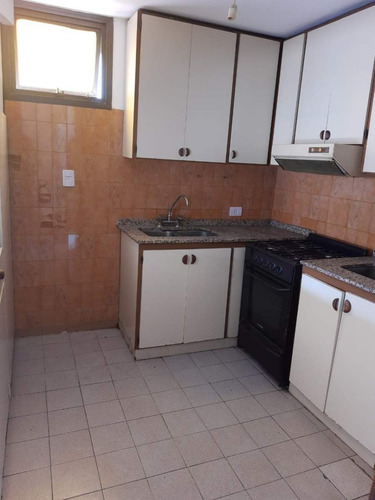 2 Dormitorios Con Balcon Y Cochera. Departamento En Alquiler En Nueva Cordoba