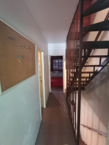 Dúplex De 3 Ambientes Con Entrada De Auto Cubierta