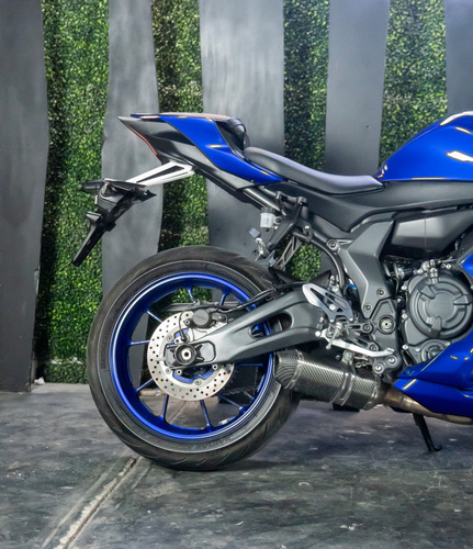 Yamaha R7 2022