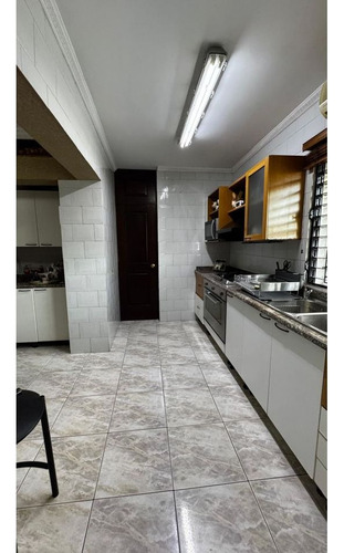 Apartamento En Venta En Serrallés, Santo Domingo
