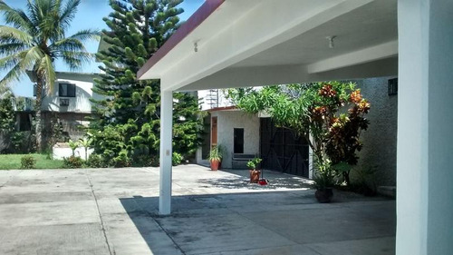 Renta Casa Amueblada Con Amplio Terreno Col. La Calzada Tuxpan Ver.