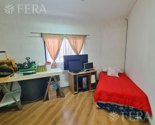 Imagen 5 de 11 de Venta Departamento Tipo Casa 3 Ambientes Con Patio Con Parrilla En Bernal Este (29908)