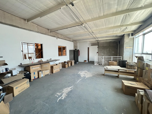 Bodega Con Oficina De 1300 M2 Renca